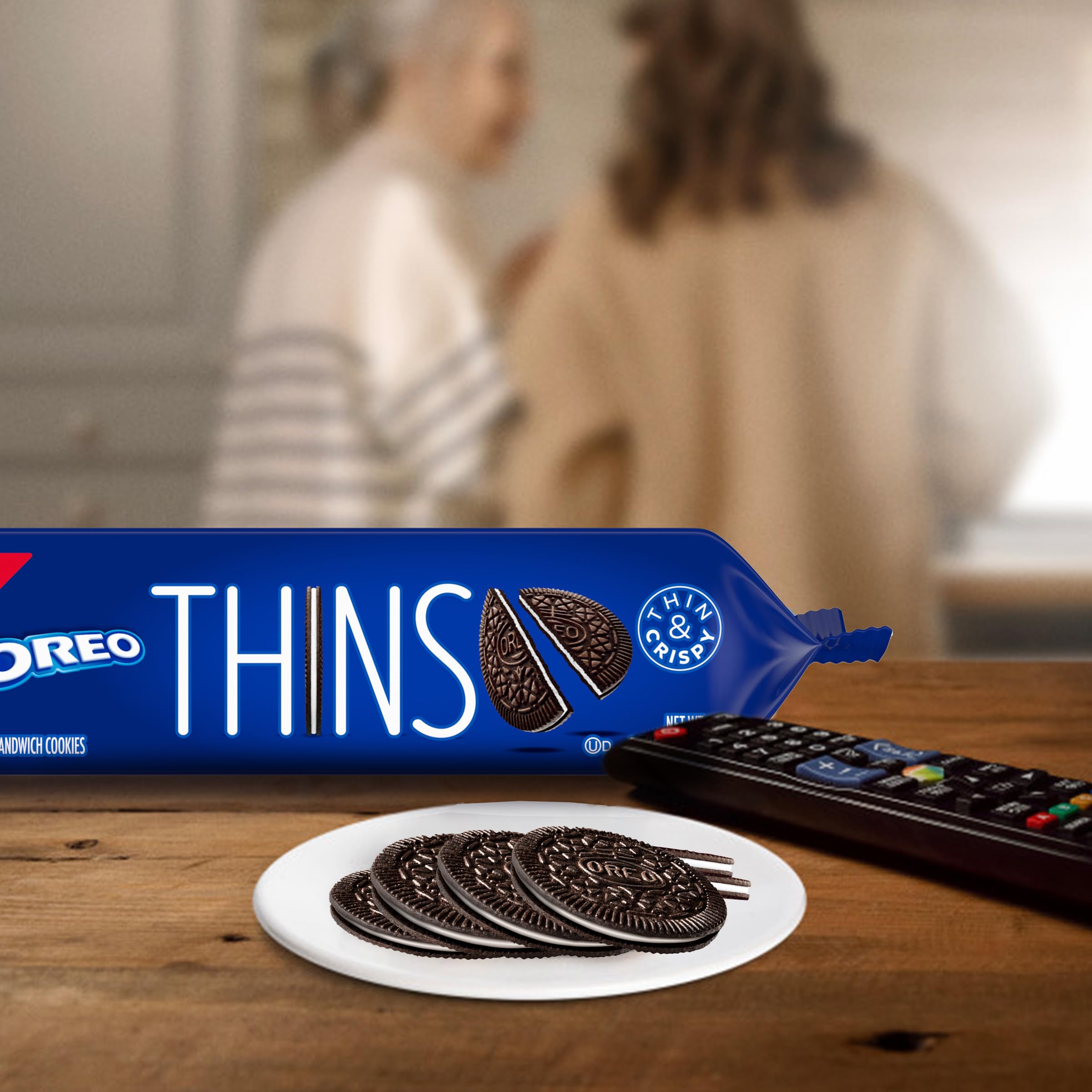 OREO Thins thin wafers closeup capture crisp bite and texture.