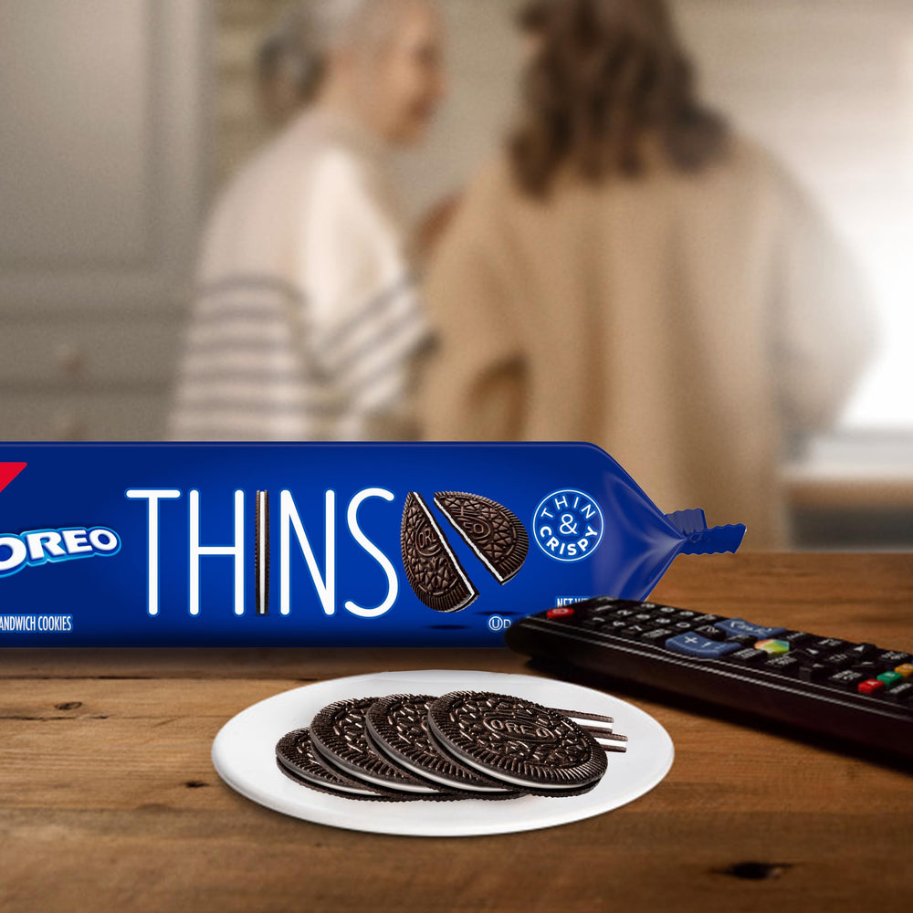 OREO Thins thin wafers closeup capture crisp bite and texture.