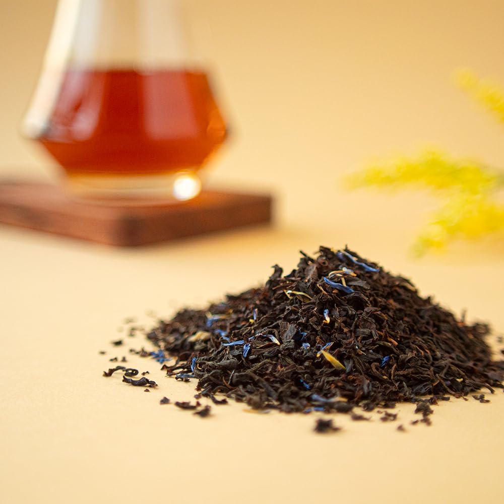 Earl Grey Creme tea infuser ready for loose-leaf brewing.