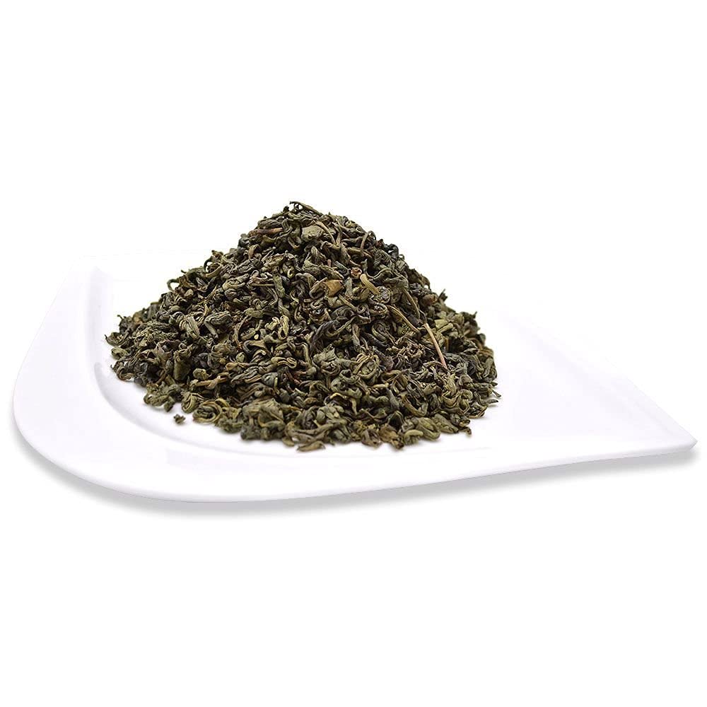 Pouring infusion reveals vibrant green color and balanced flavor.