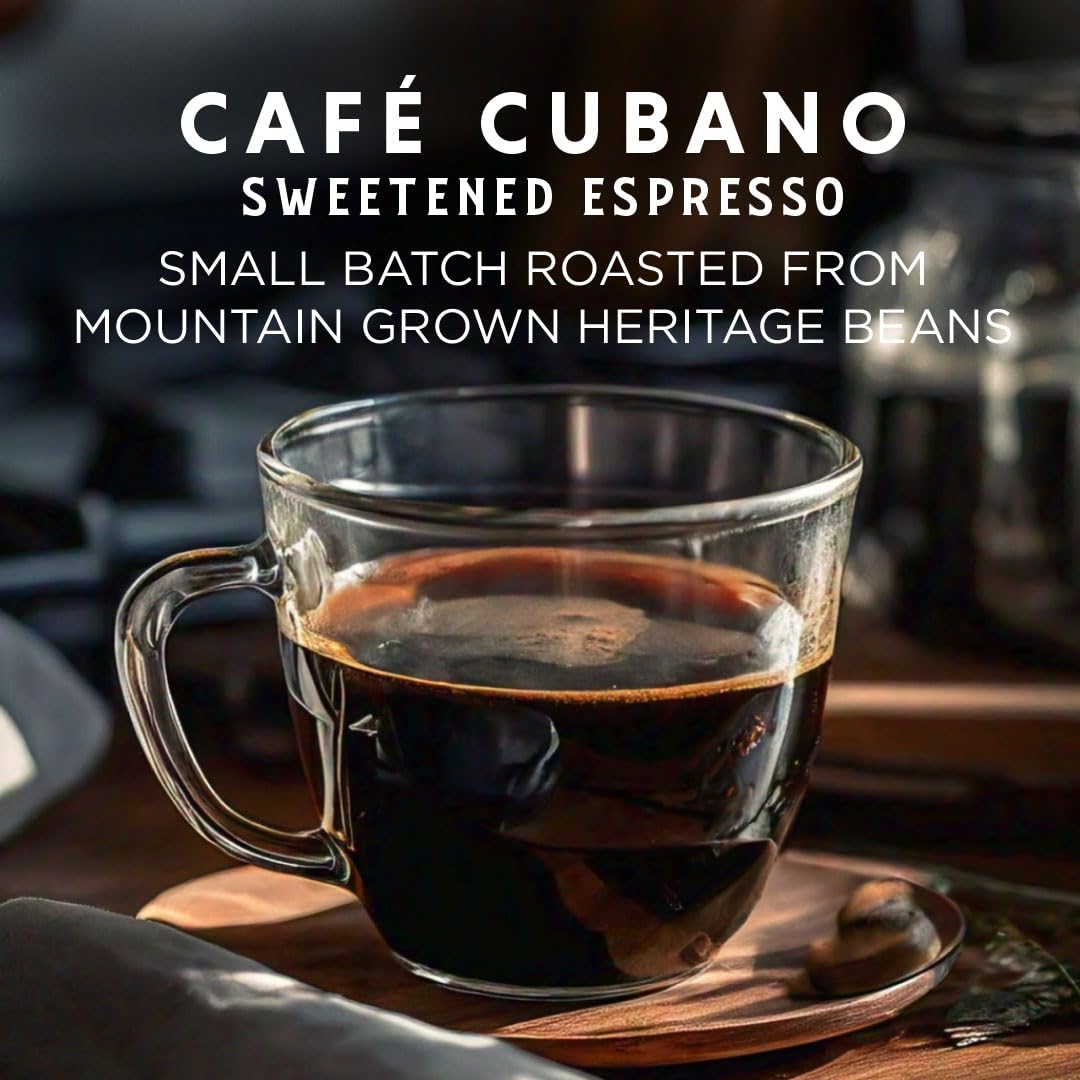 Oriente Sweetened Espresso beans close-up highlighting aromatic notes and careful processing.