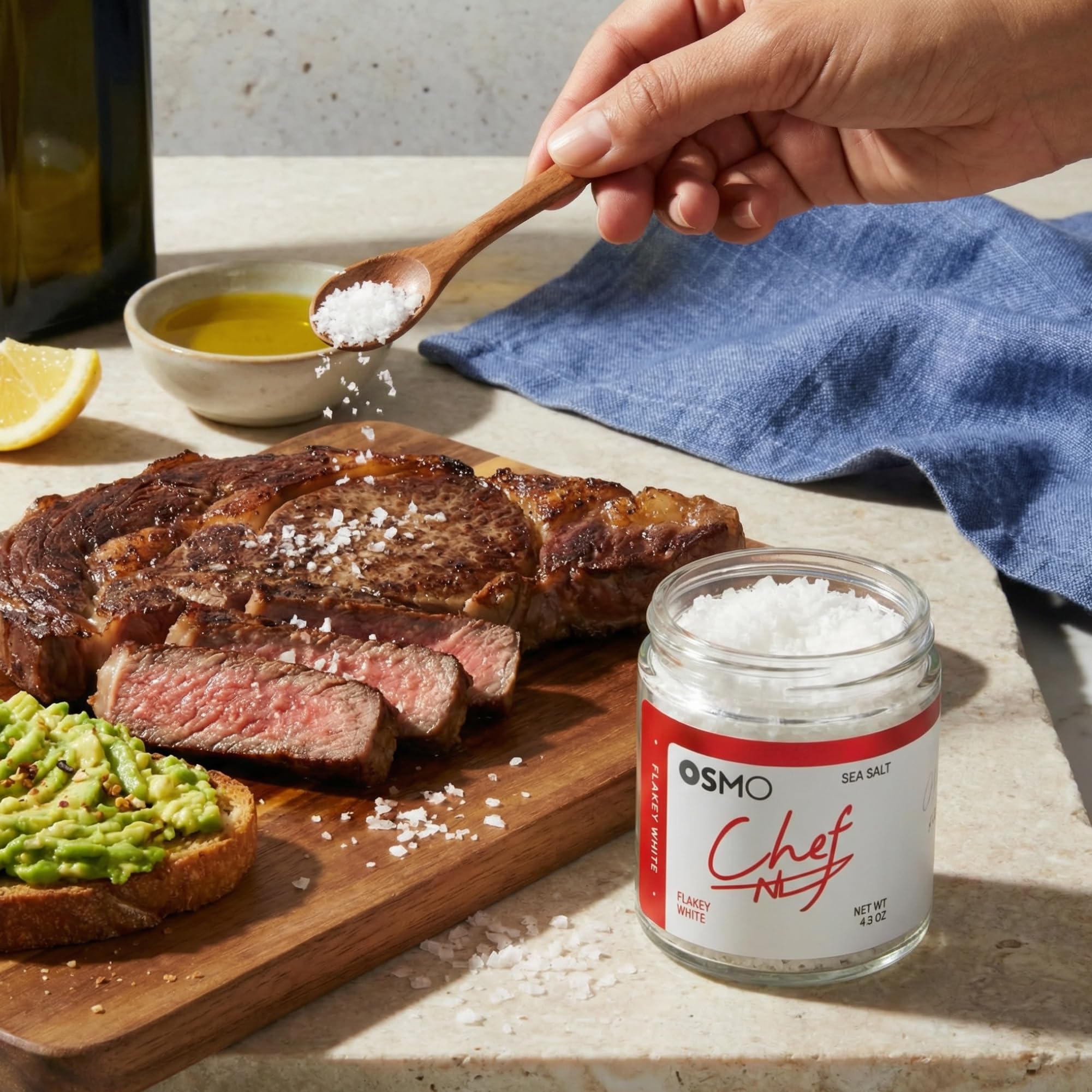 Osmo Flakey White Sea Salt gourmet-texture — professional-grade seasoning for chefs and home cooks
