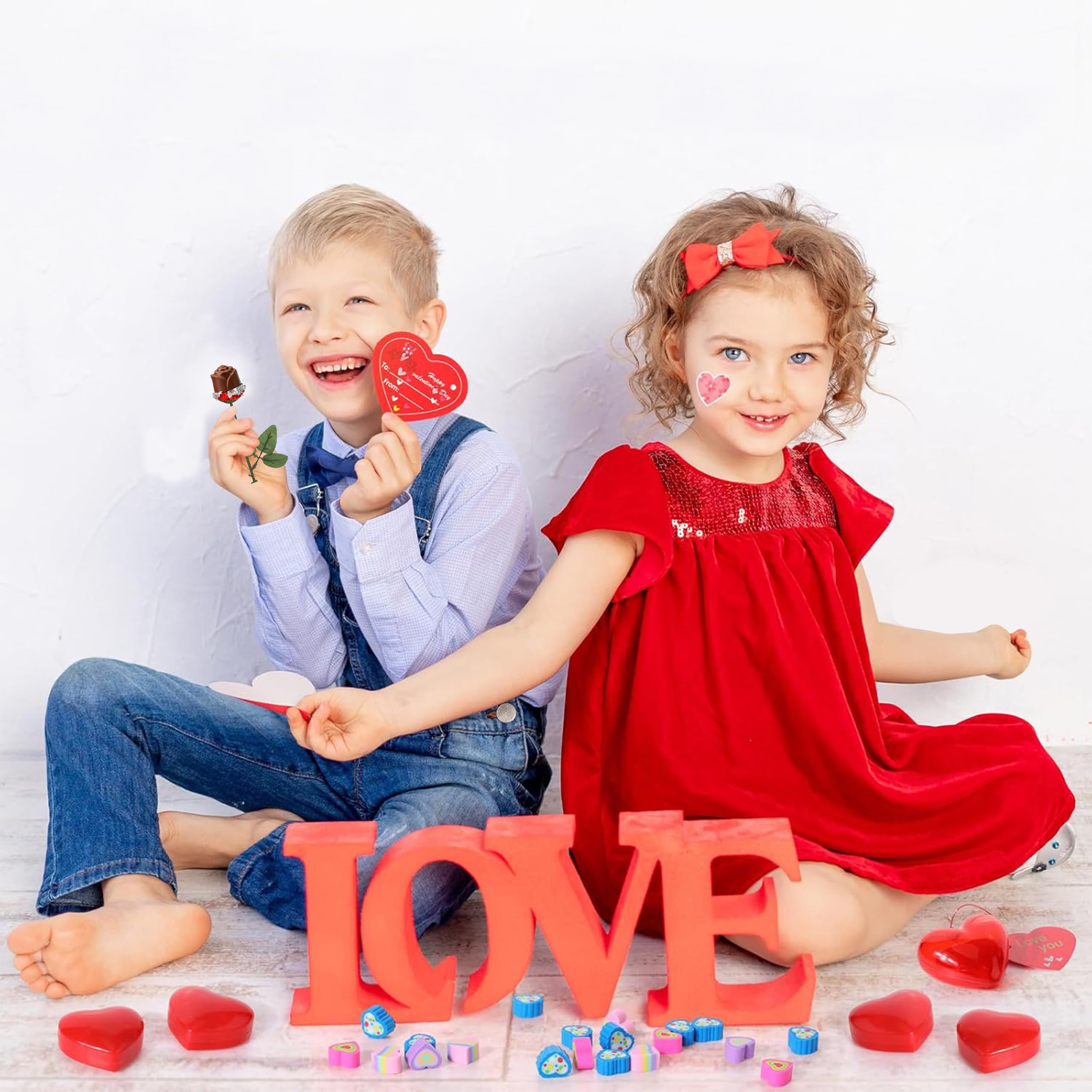 Partypom Belgian milk chocolate roses offer a versatile gift for partners, friends, or any Valentine.