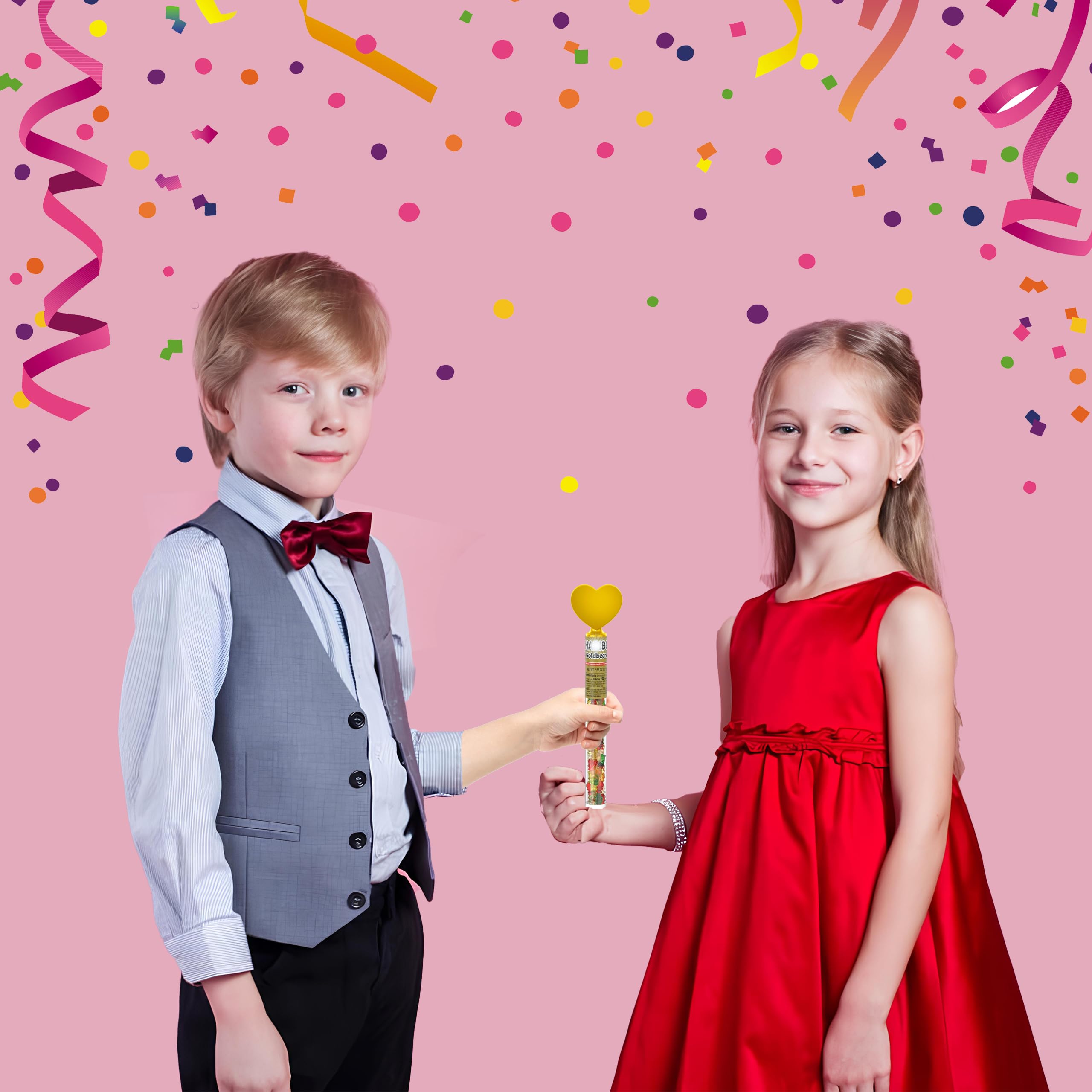Partypom Goldbearrs heart topper detail enhances festive presentation.
