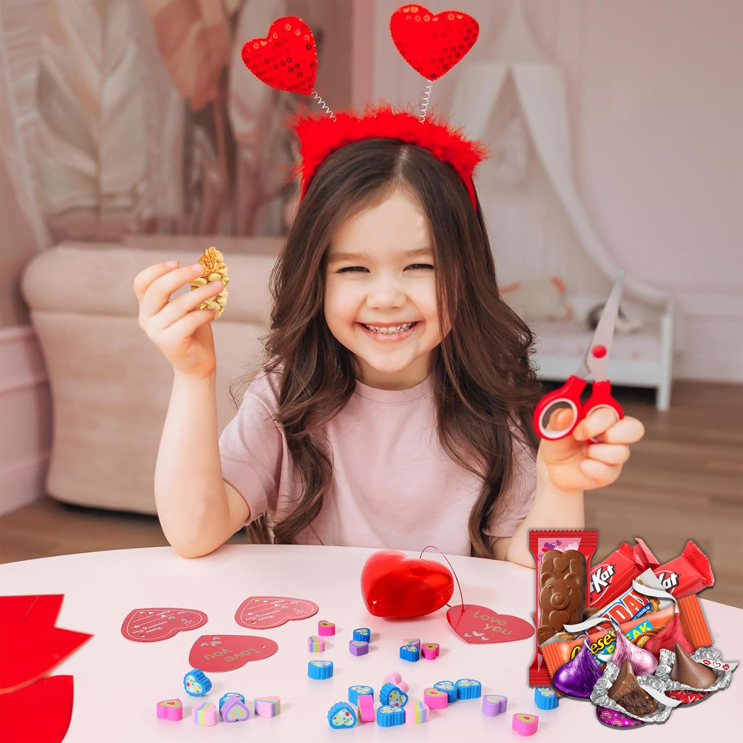 Partypom heart-adorned mini milk chocolate bear bars for Valentine gifts.