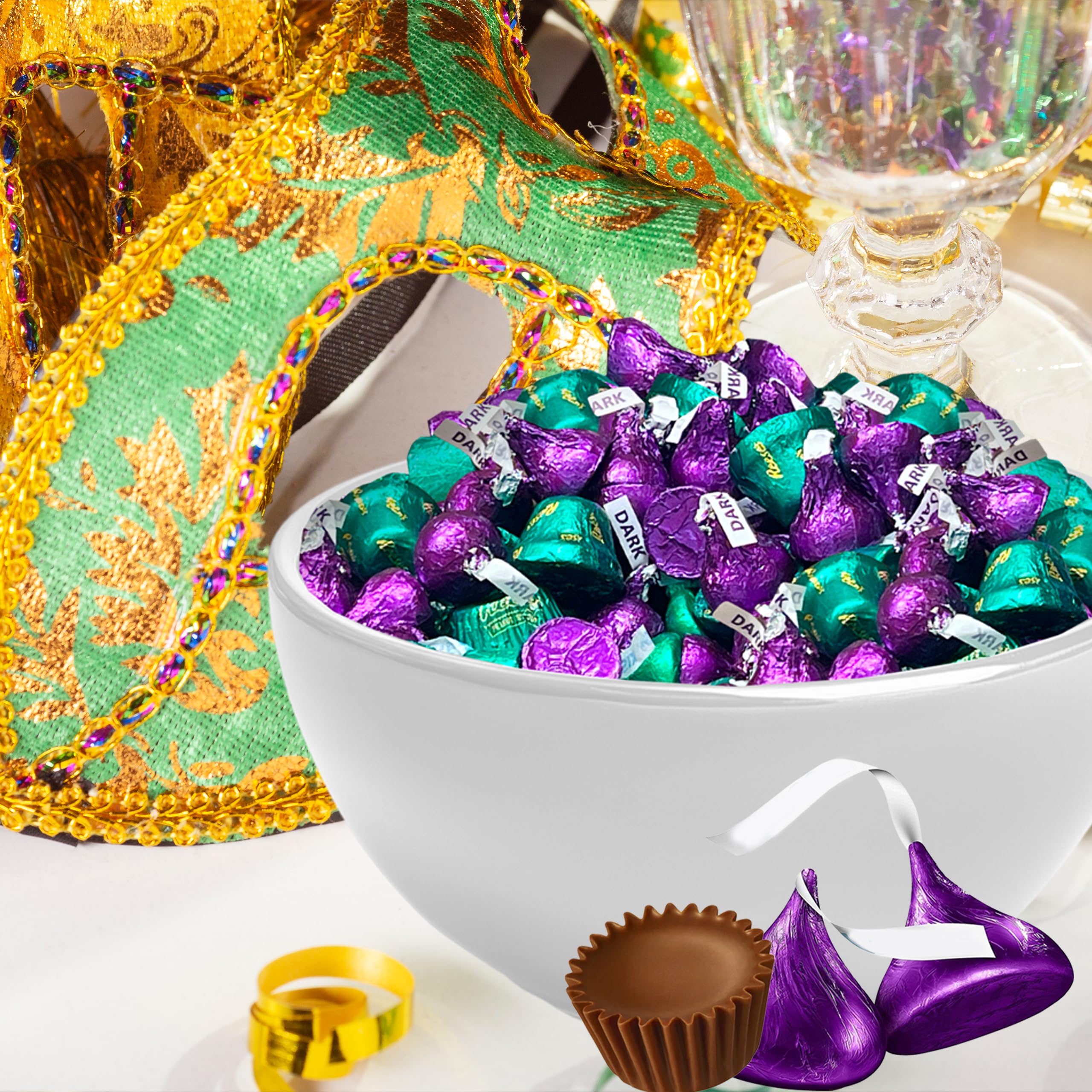 Partypom peanut butter cups offer familiar flavors for crowd-pleasing party bags.