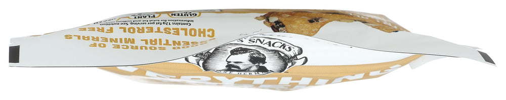 Serving bowl with Pear's Snacks Everything Bagel Cashews for quick snacking.
