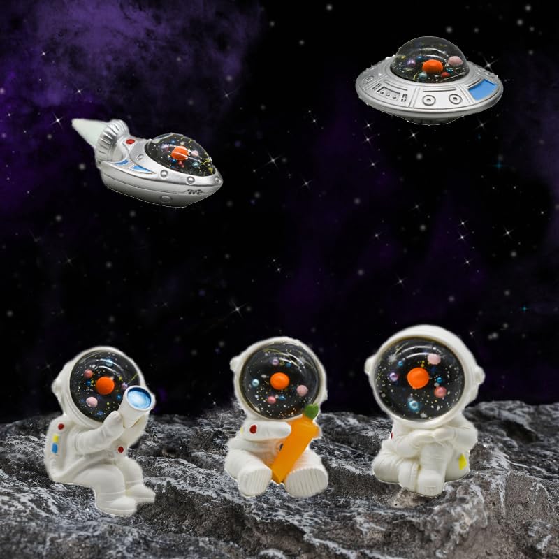 Pinenjoy spaceman figurine detailed resin model for charming miniature displays.