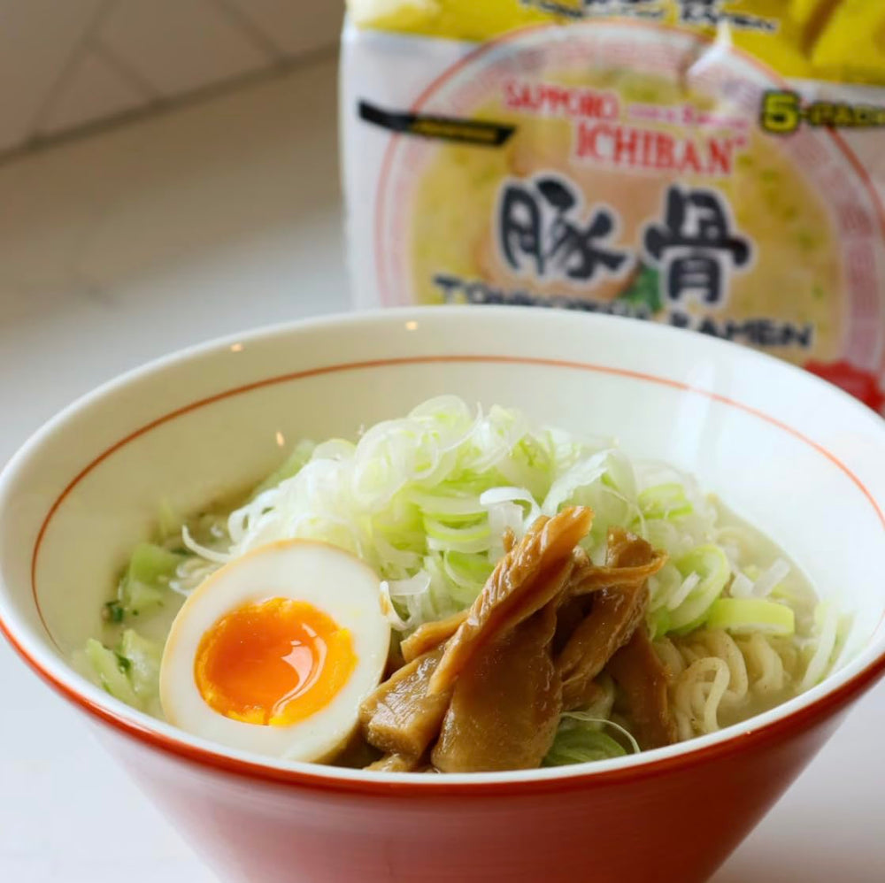 Pinstar Premium Sapporo Yakisoba ramen bowl blends savory noodles with couch-friendly flavor.