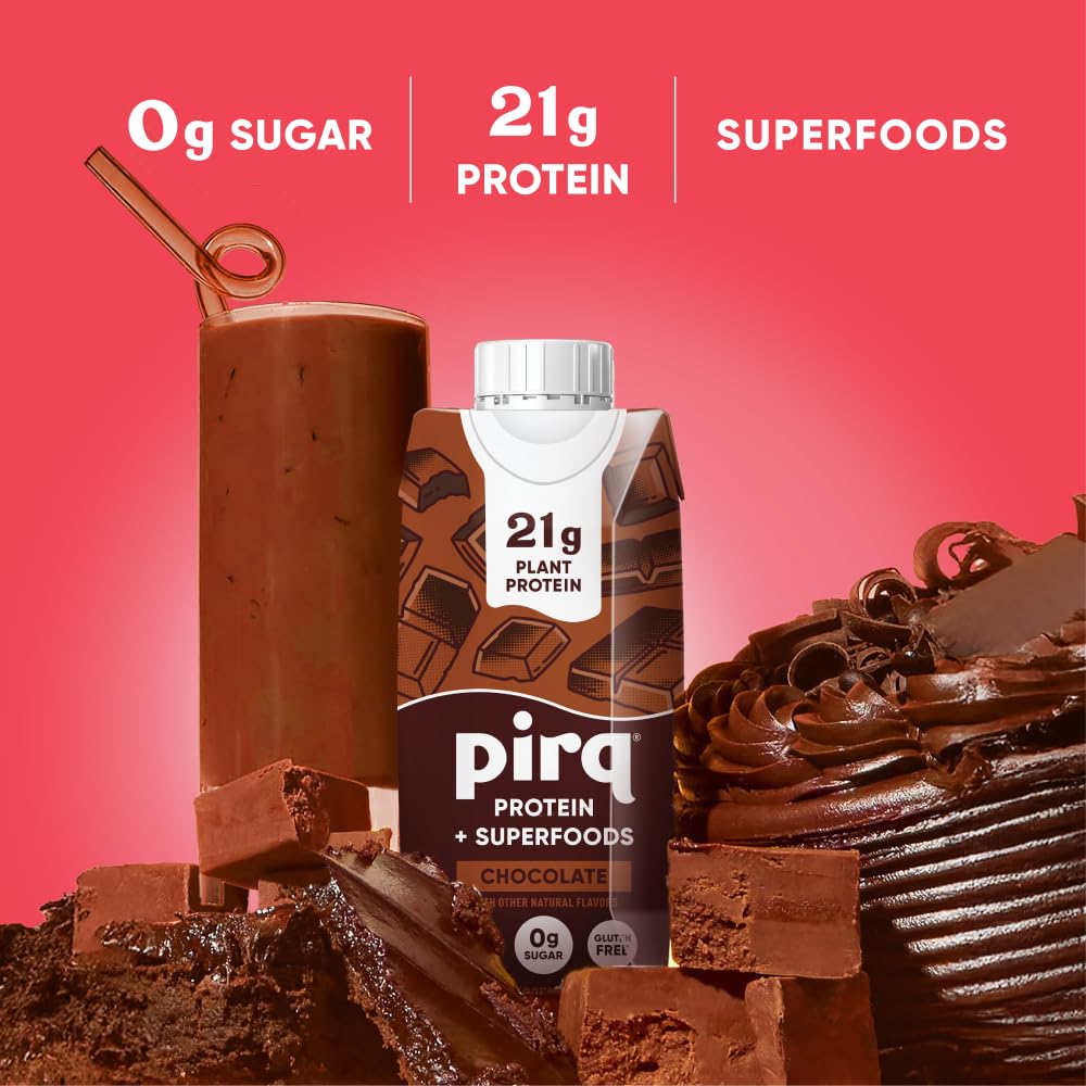Pirq 21g protein shake chocolate in glass showing creamy texture.