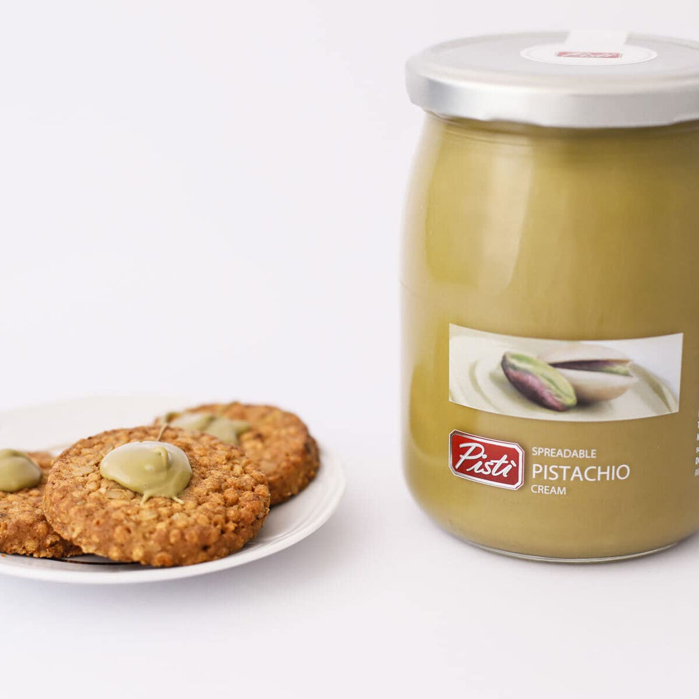 Pisti pistachio cream topping for desserts enhances flavor.