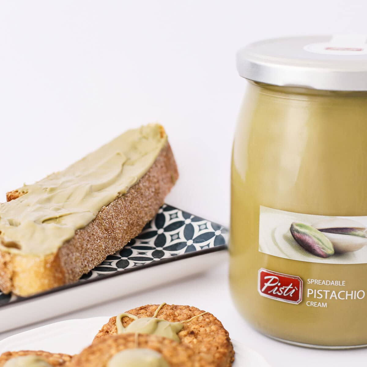 Pisti two-jar pack offers convenient gifting and sharing.