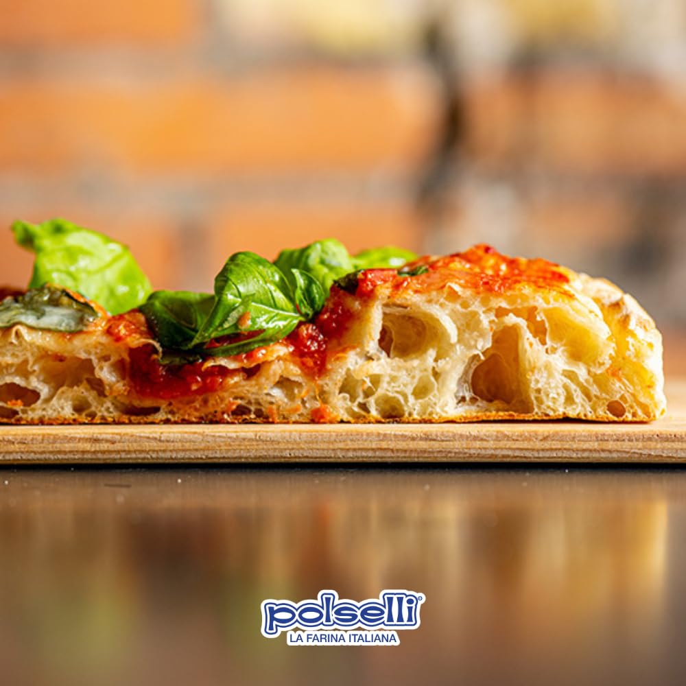 POLSELLI Semolina flour in a practical kitchen setup for home bakers.