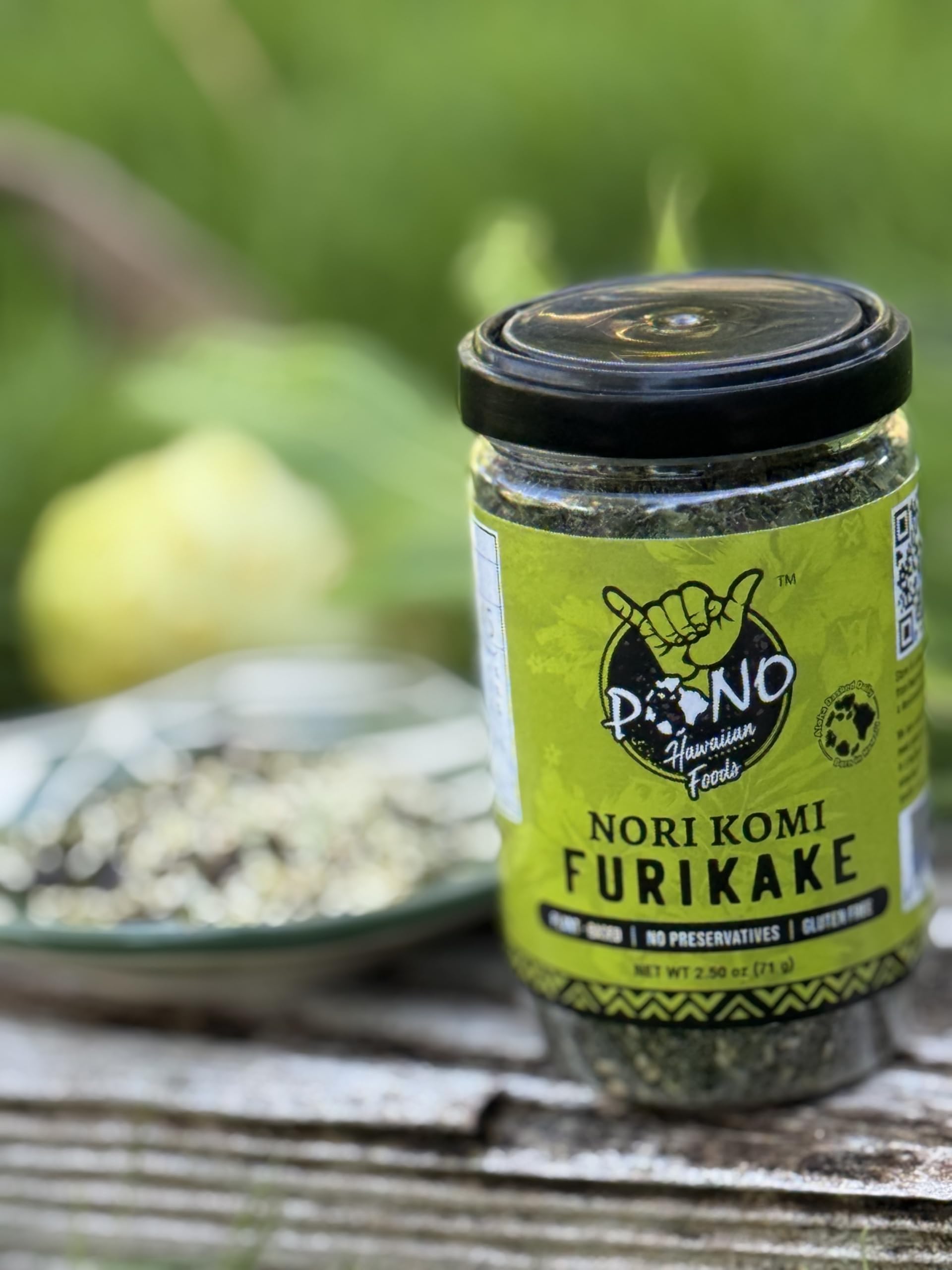 Seaweed flakes close-up in Pono furikake for rich umami.