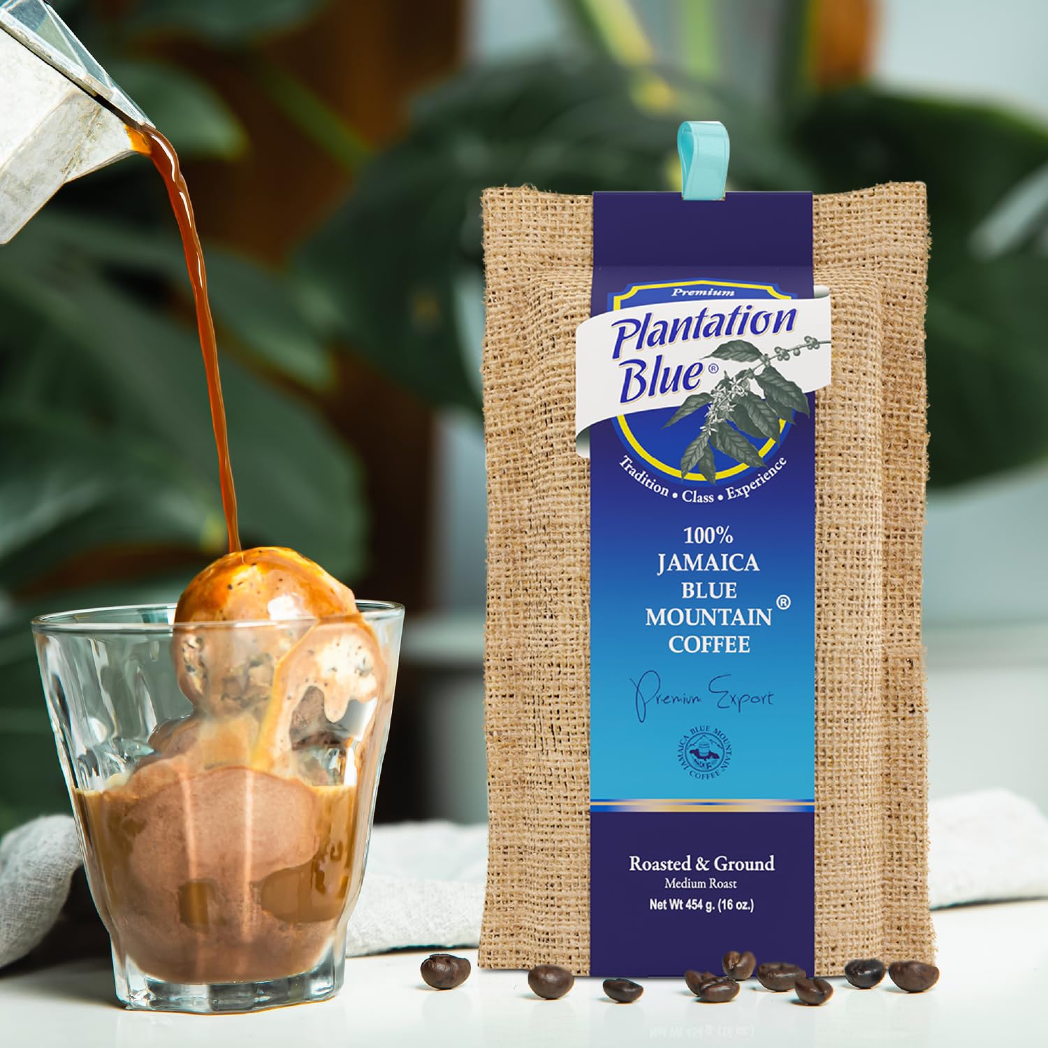 Bag with one-way valve maintains freshness for Jamaica Blue Mountain.