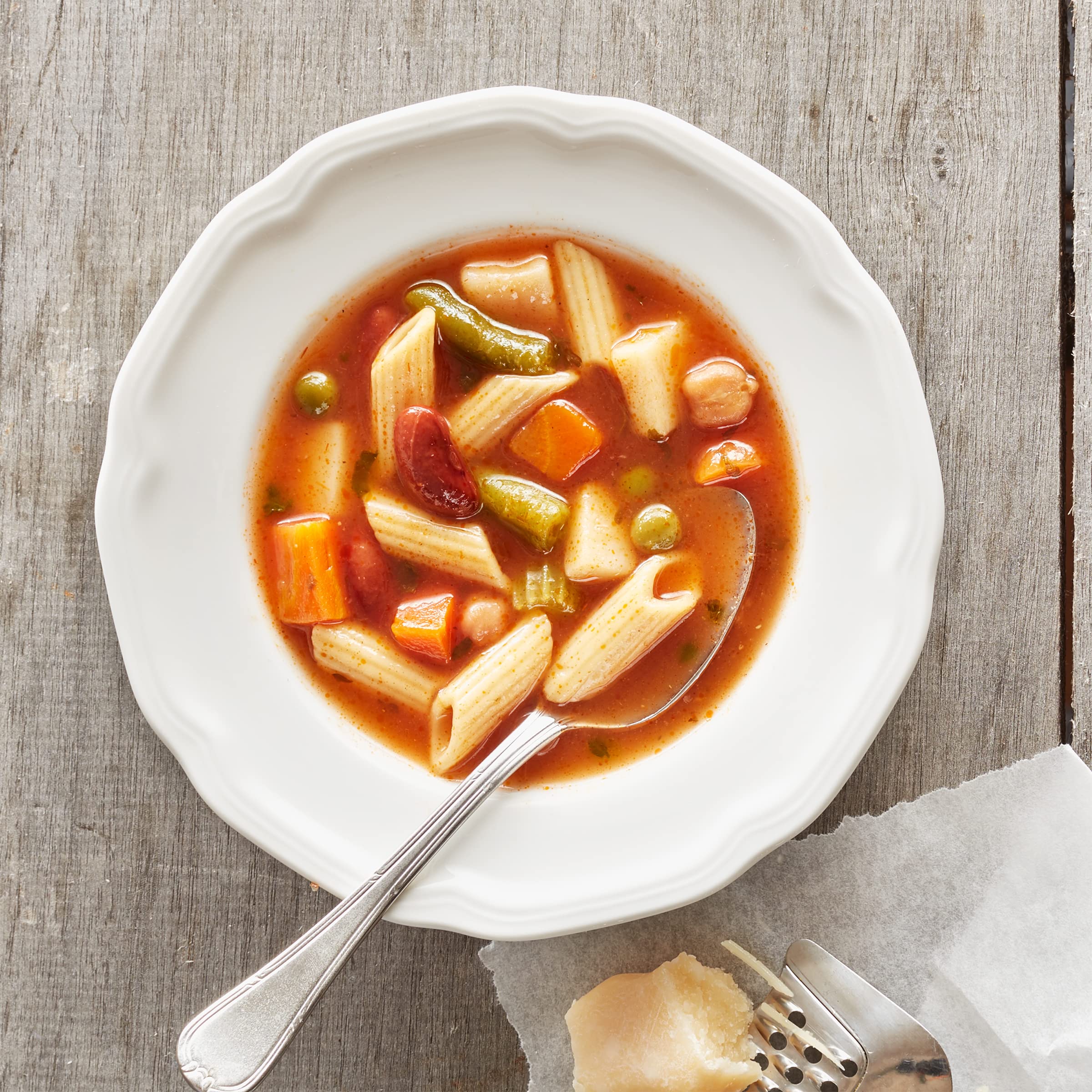 Progresso Minestrone soup pack of 12 cans on shelf