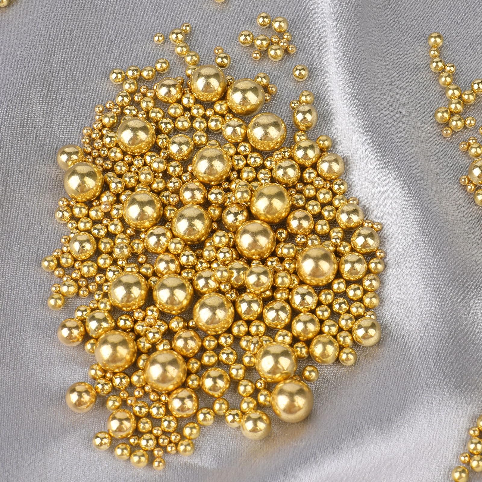 PURBOT pearls brighten cookies and macarons with festive sparkle.