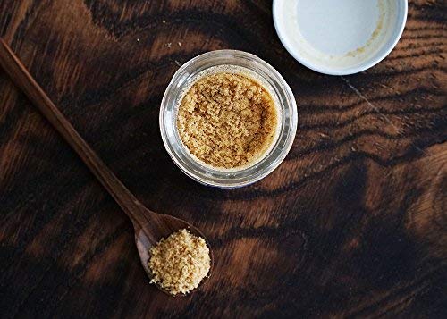Hing pinch into dish demonstrates convenient, quick aroma boost.