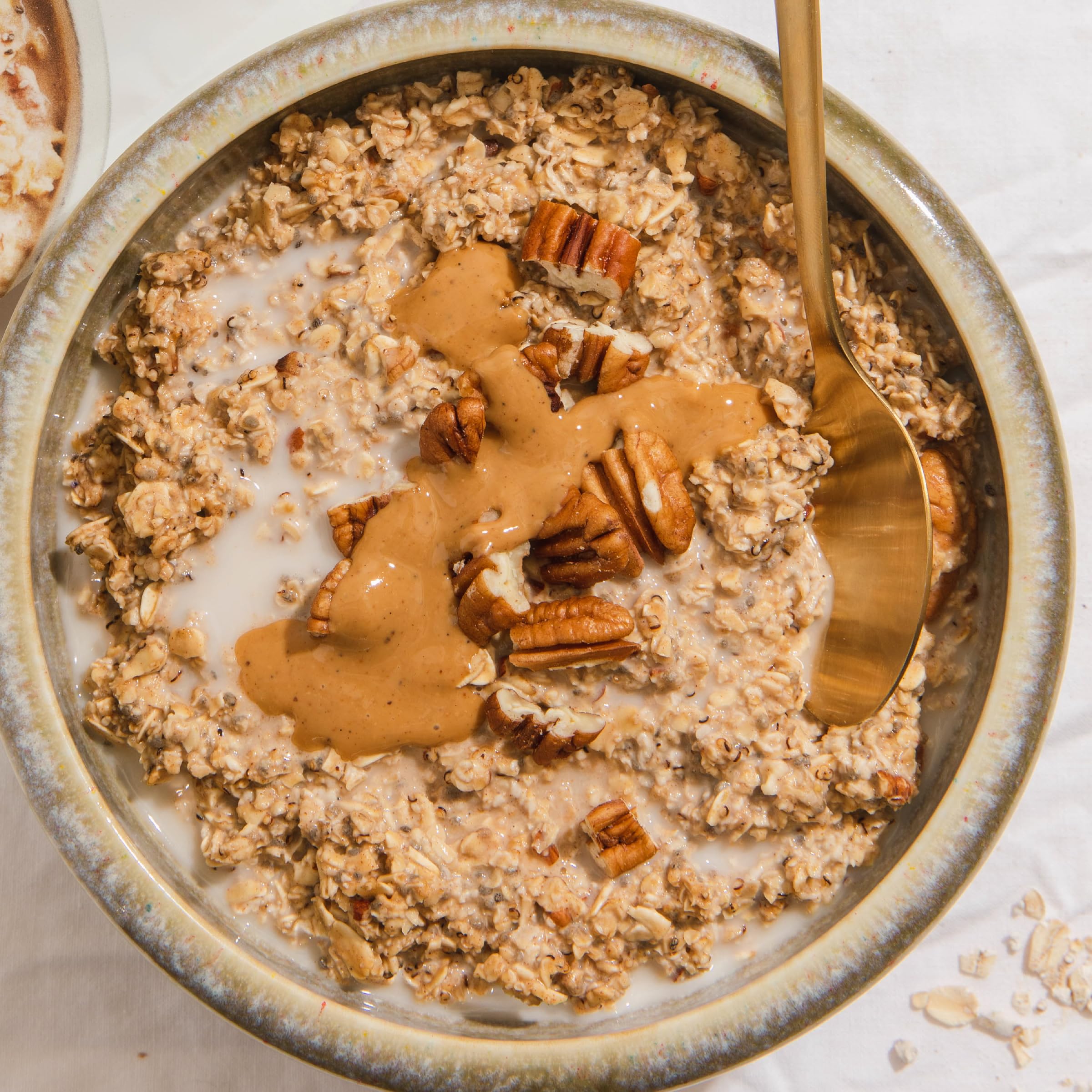 Oats and collagen blend ready to mix for a quick morning bowl