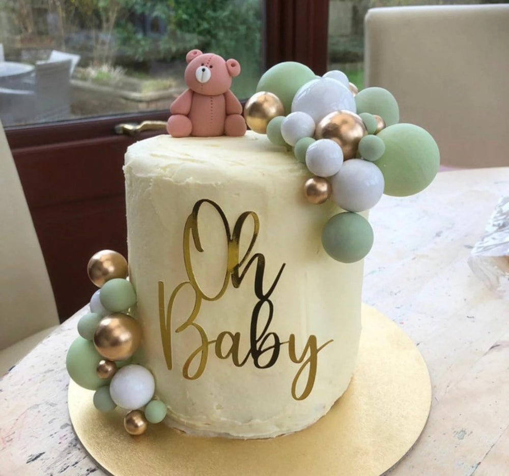 QPARTYFIRE Elegant gold acrylic Oh Baby topper as a keepsake prop
