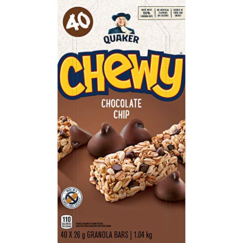 Child packing Quaker Chewy Granola Bar in a lunchbox for school snacks