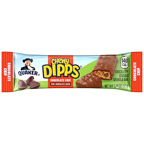 Quaker Chewy Dipps Chocolate Chip bar close-up reveals chocolatey coating.