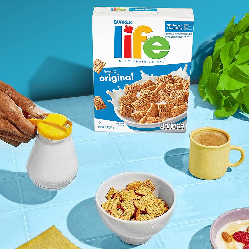 Quaker Life Original cereal whole grains texture close-up.
