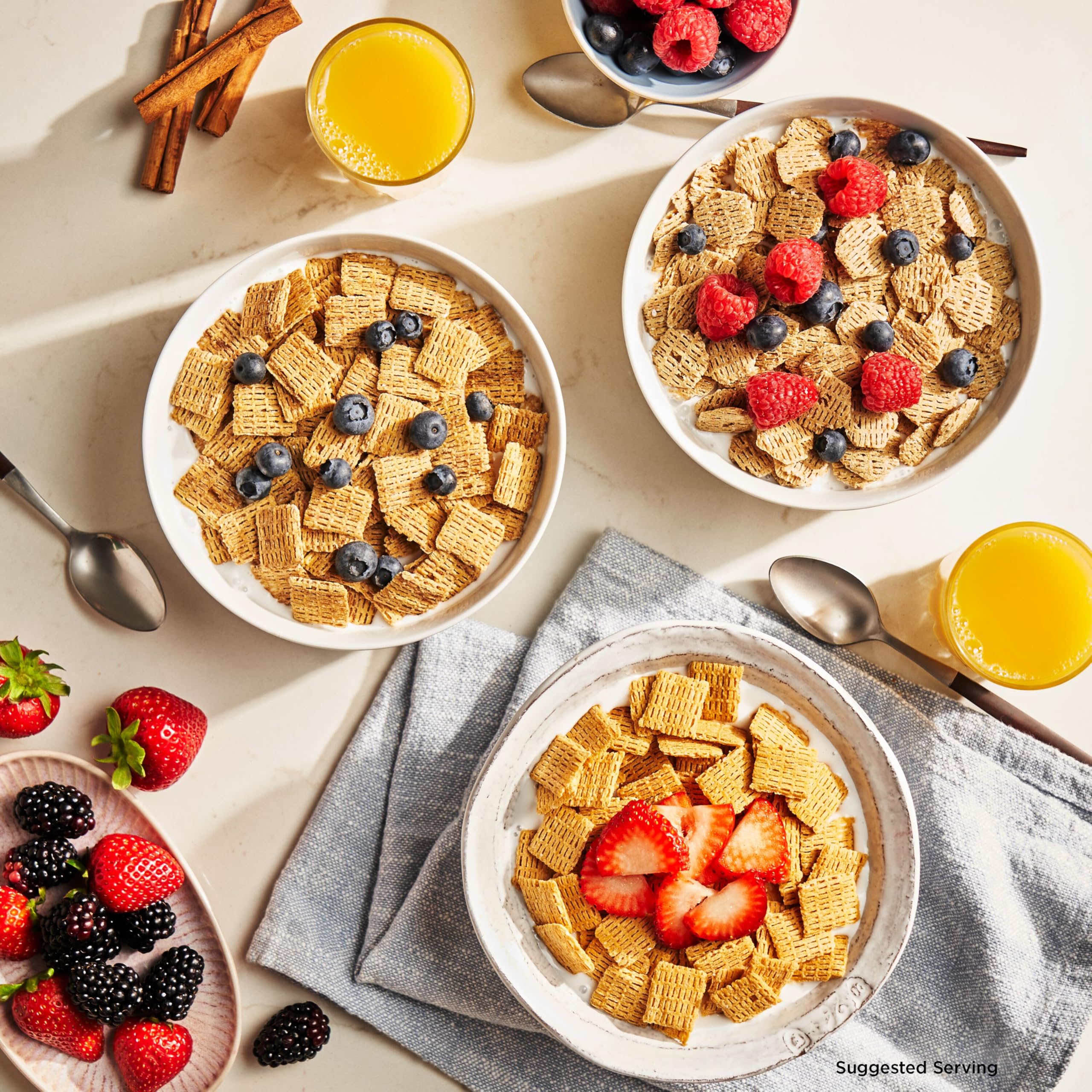 Quaker Mighty Life cereal no artificial flavors or colors label close-up