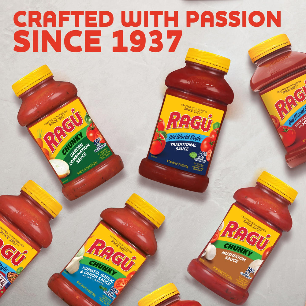 RAGU Chunky Garden sauce perfect for pasta dishes like primavera or veggie lasagna