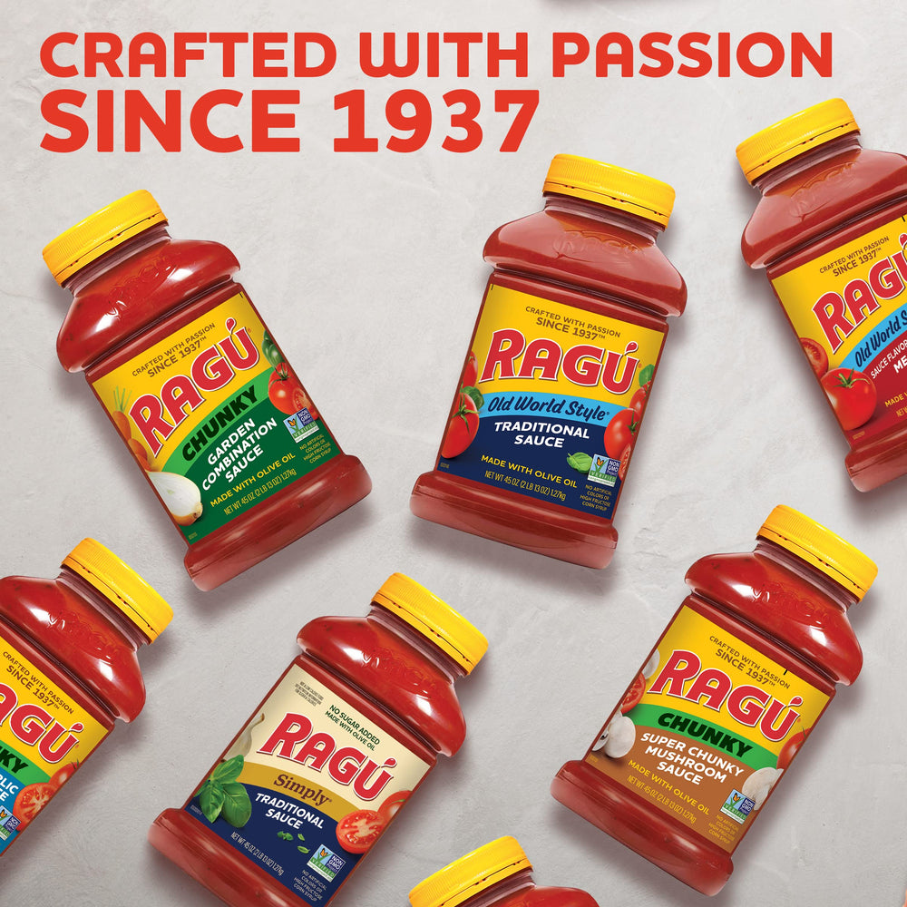 Simmering Ragú evokes the aroma of Nonna-approved flavor.