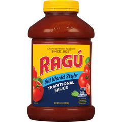 RAGÚ Old World Style Traditional Sauce 66oz jar front view for family pasta dinners
