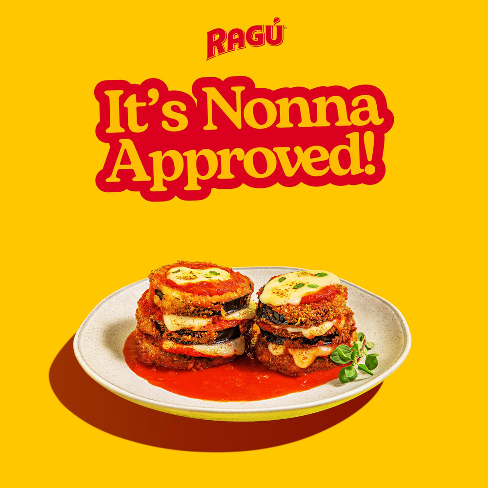 RAGU Simply Roasted Garlic poured over pasta for a rich coating
