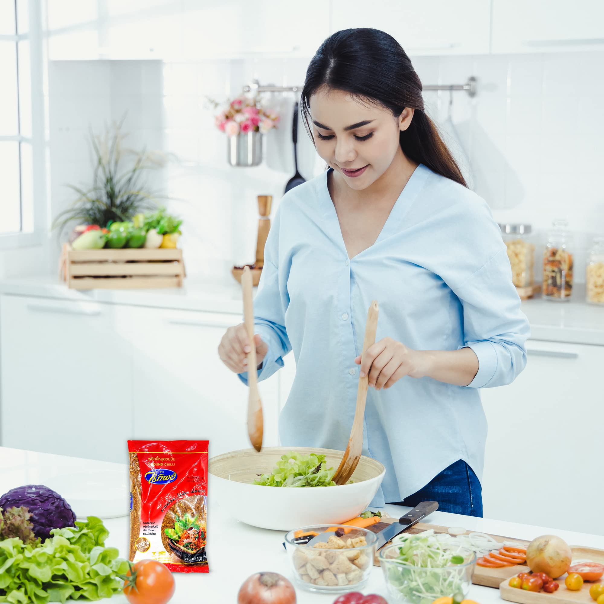 Raitip Ground Chilli adds a spicy kick to pizzas and pastas.