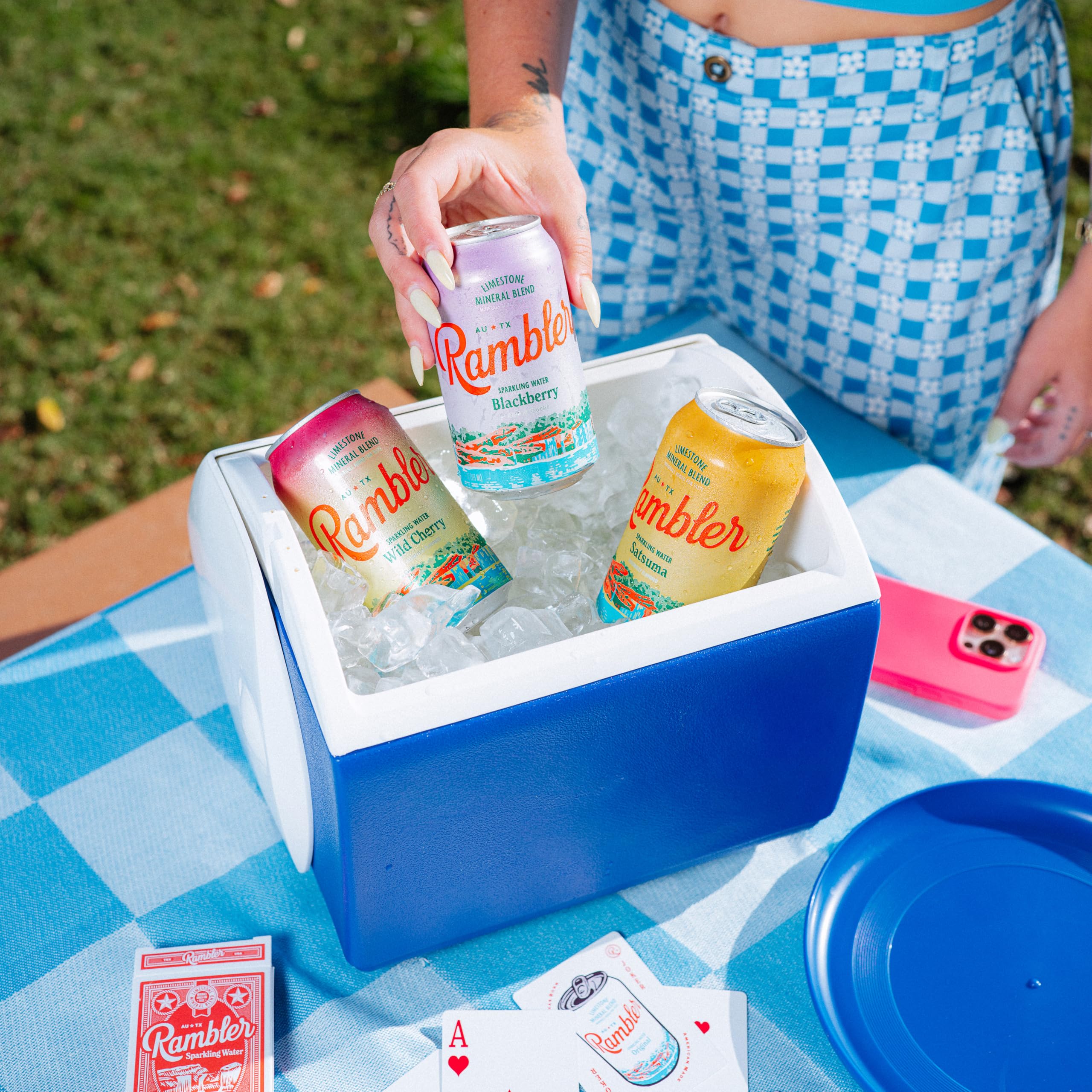 RAMBLER AUTX optimized carbonation—visible bubbles for a lively sip.