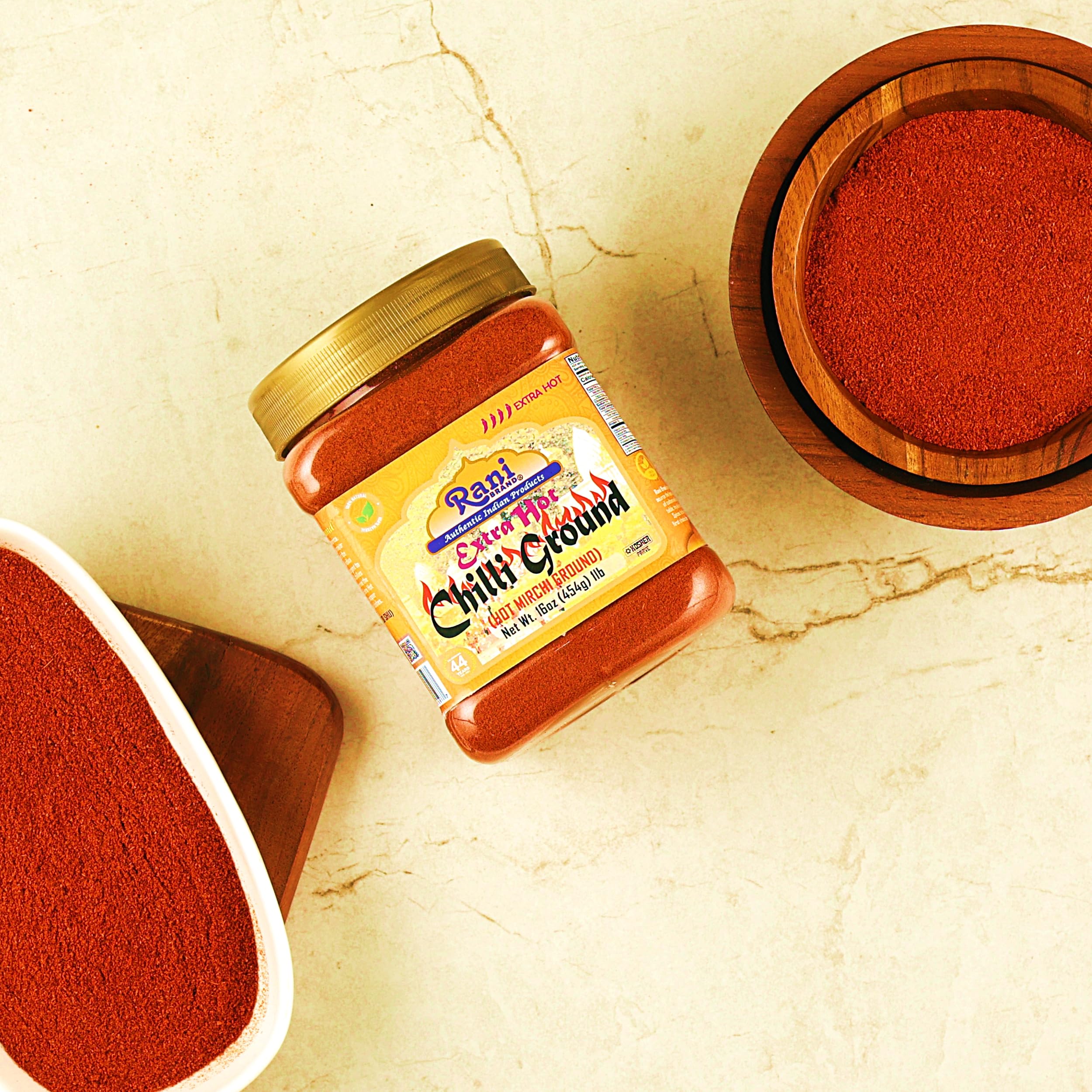 Rani Extra Hot Chilli Powder texture, finely ground with rich aroma.