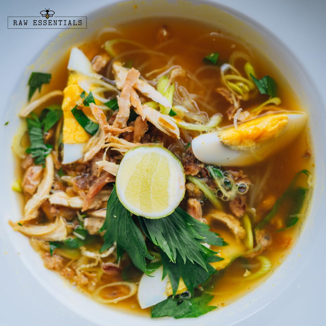 Raw Essentials Chicken Soup Blend kitchen-scene shows ready-to-use flavor in everyday cooking.