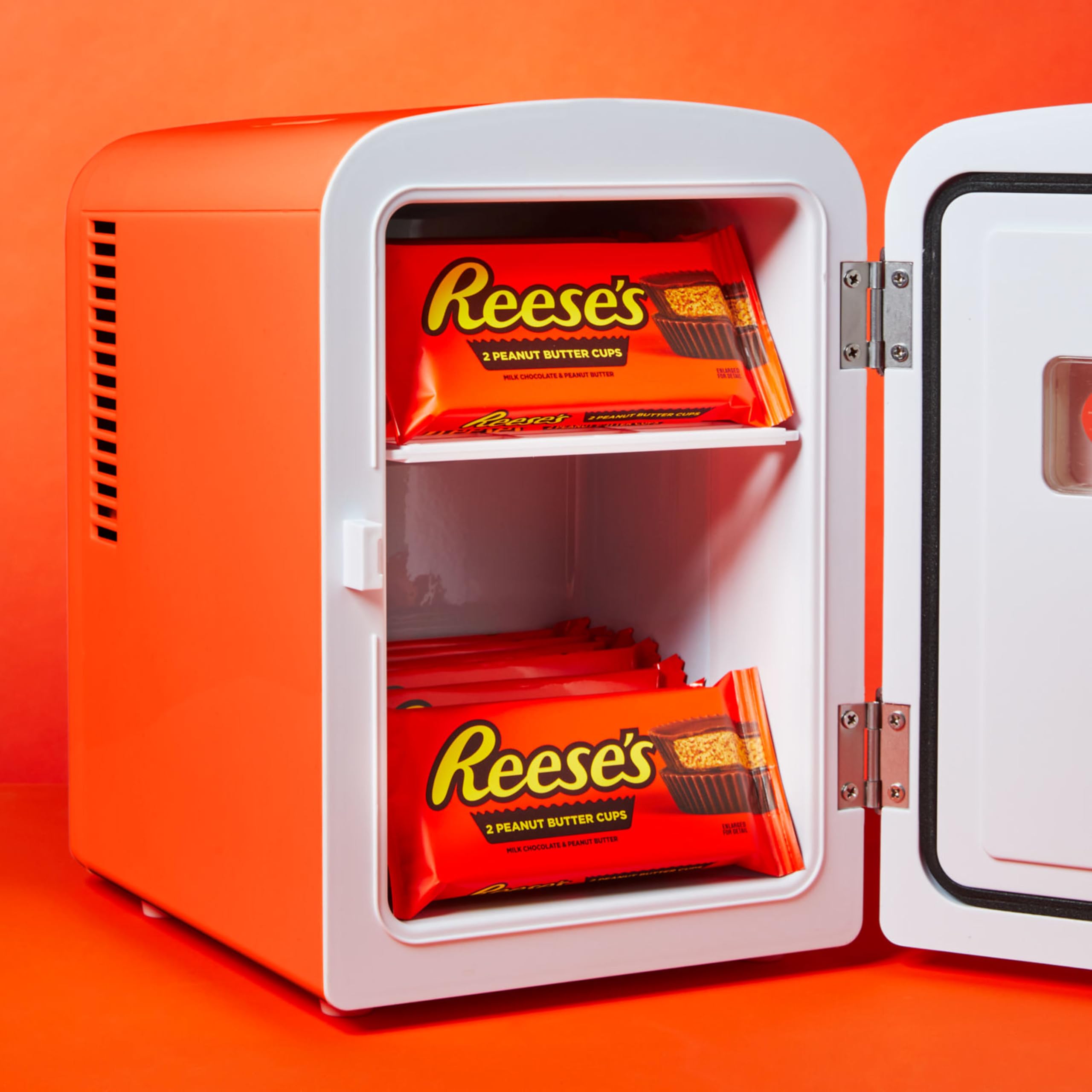 REESE'S cups in lunchbox snack, perfect mid-day treat.