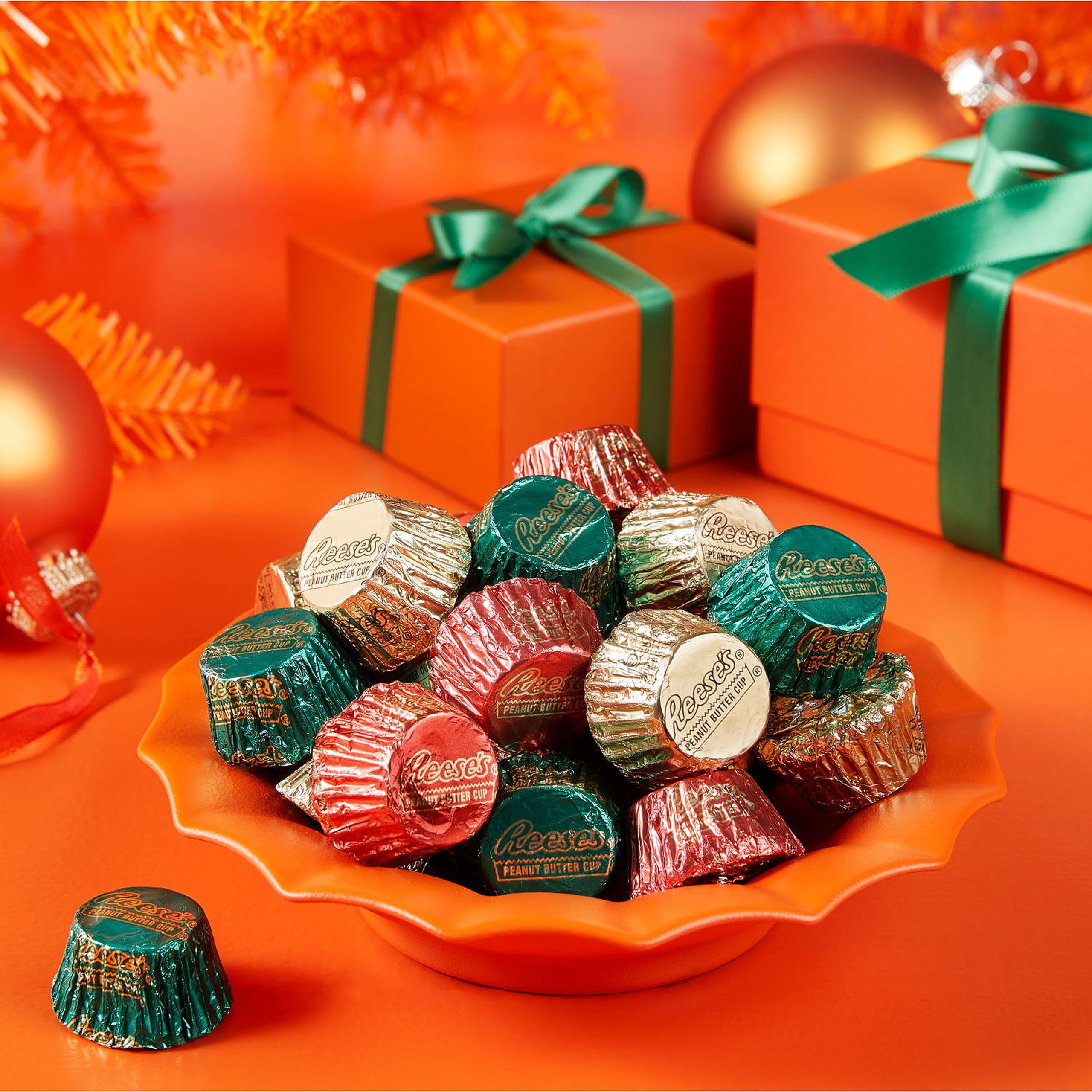 Kosher certified and gluten-free REESE'S Miniatures label.
