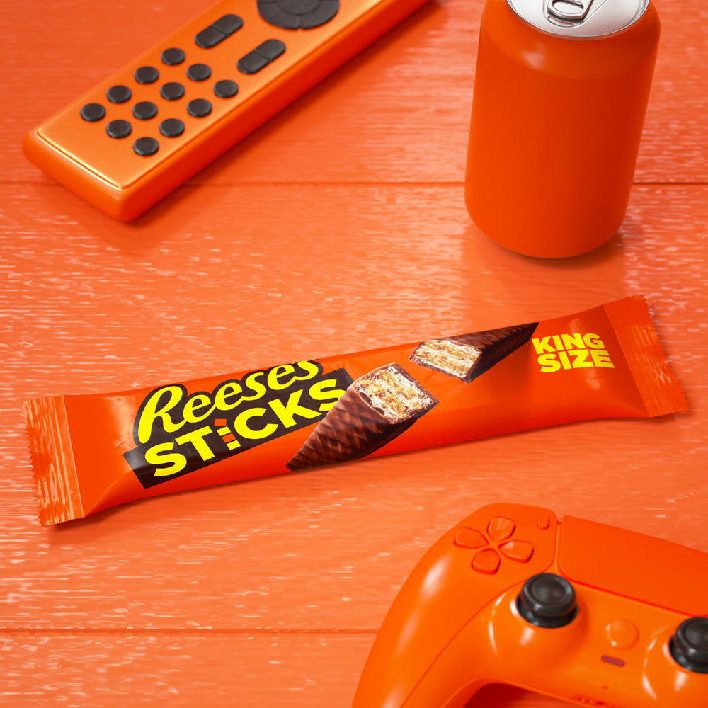 Gift bags and lunchboxes with REESE'S STICKS as a treats option