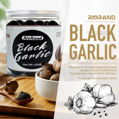 RioRand peeled cloves closeup reveals soft texture and rich color.