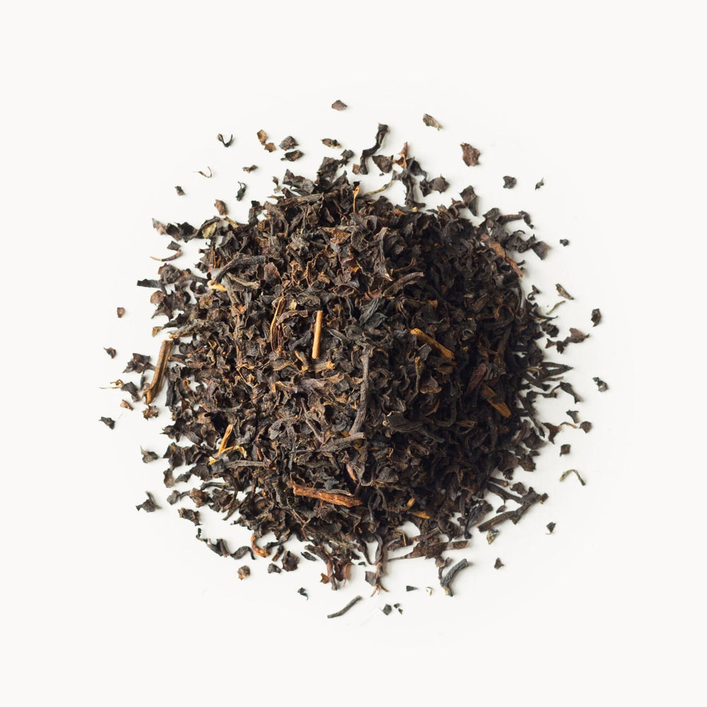 Rishi Tea English Breakfast amber infusion aroma and flavor.