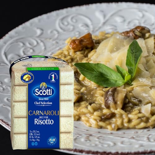 Riso Scotti Carnaroli rice in a pot ready to cook
