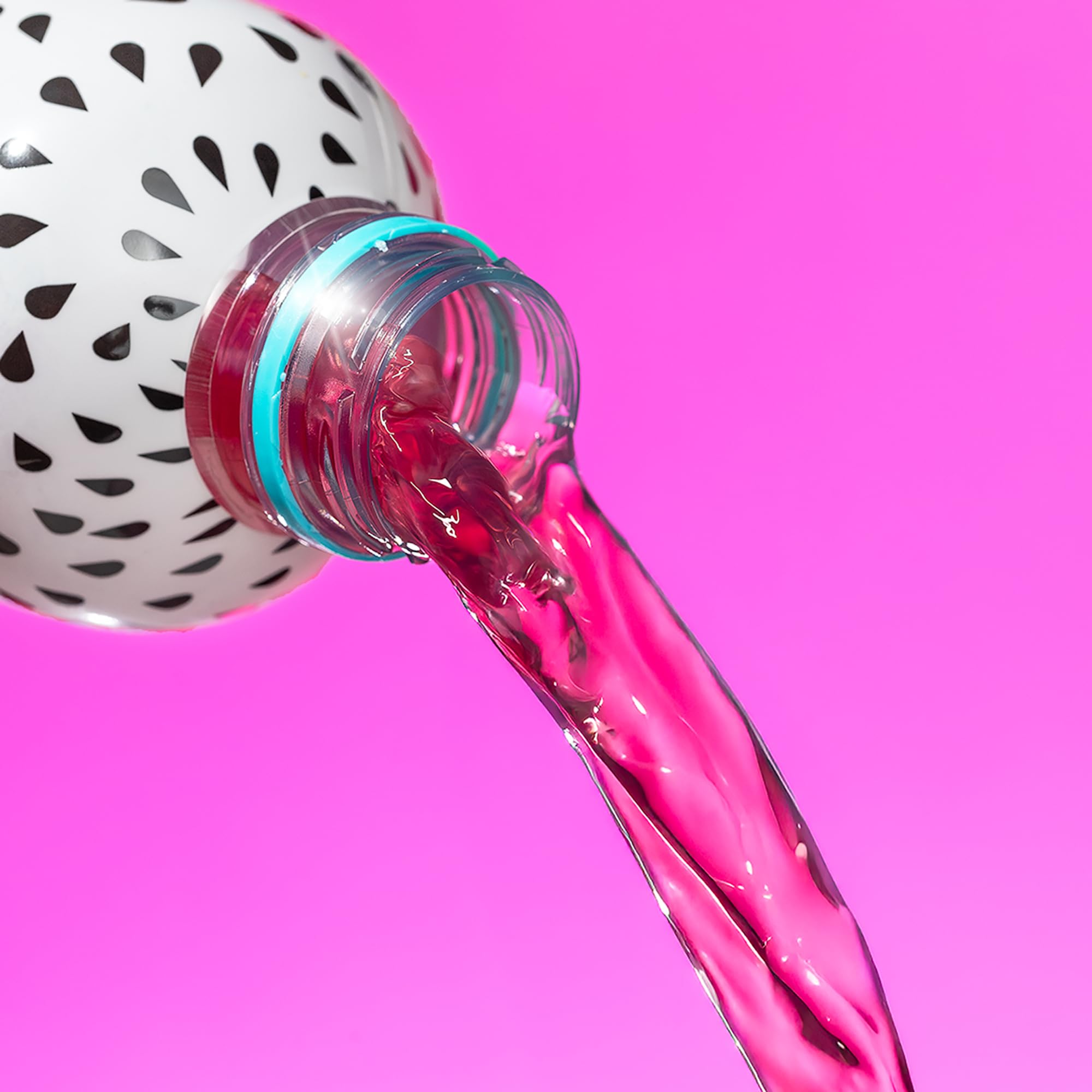 ROAR Complete Hydration Dragonfruit aroma and crisp taste for a refreshing break