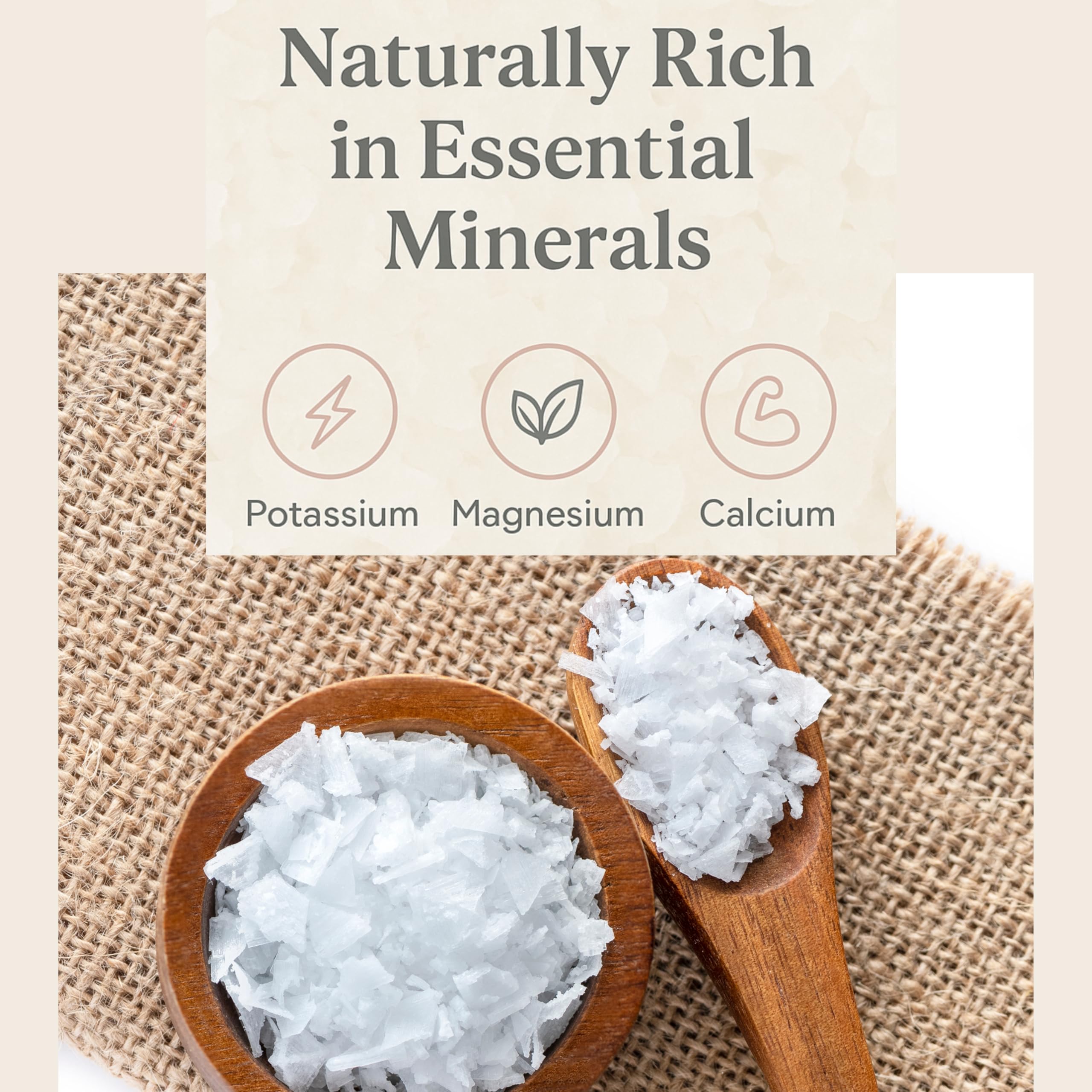 RoyalHouse kosher-certified salt flakes for everyday seasoning and cooking.