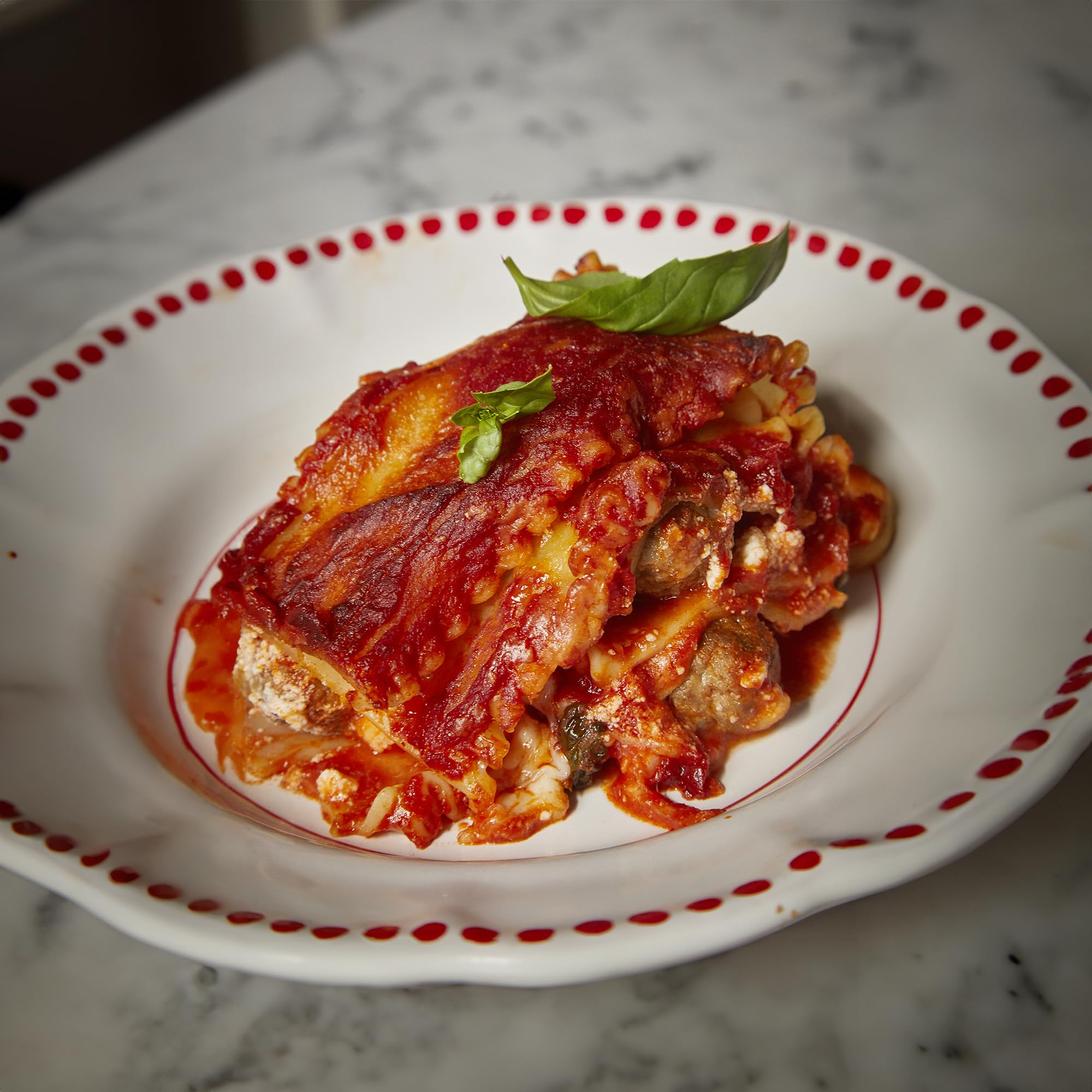 Rummo Lasagne Wavy Italian kitchen scene evoking home-cooked comfort