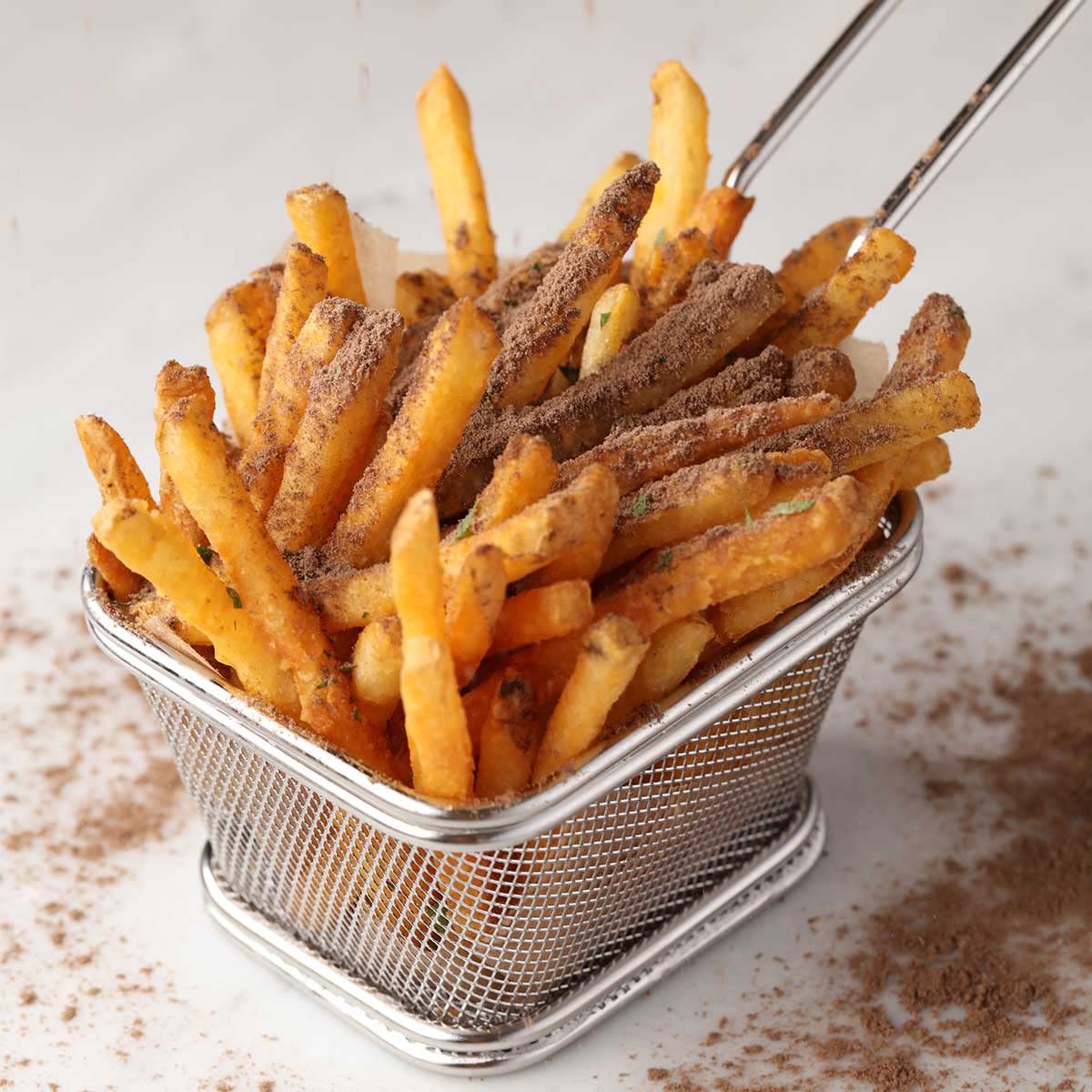Sabatino Tartufi Truffle Zest potato crisps finish adds depth.