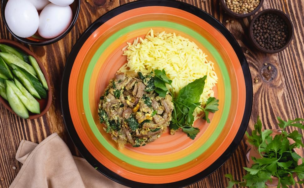 Sadaf Tarragon close-up of aromatic green leaves, ideal for sauces and vinaigrettes.
