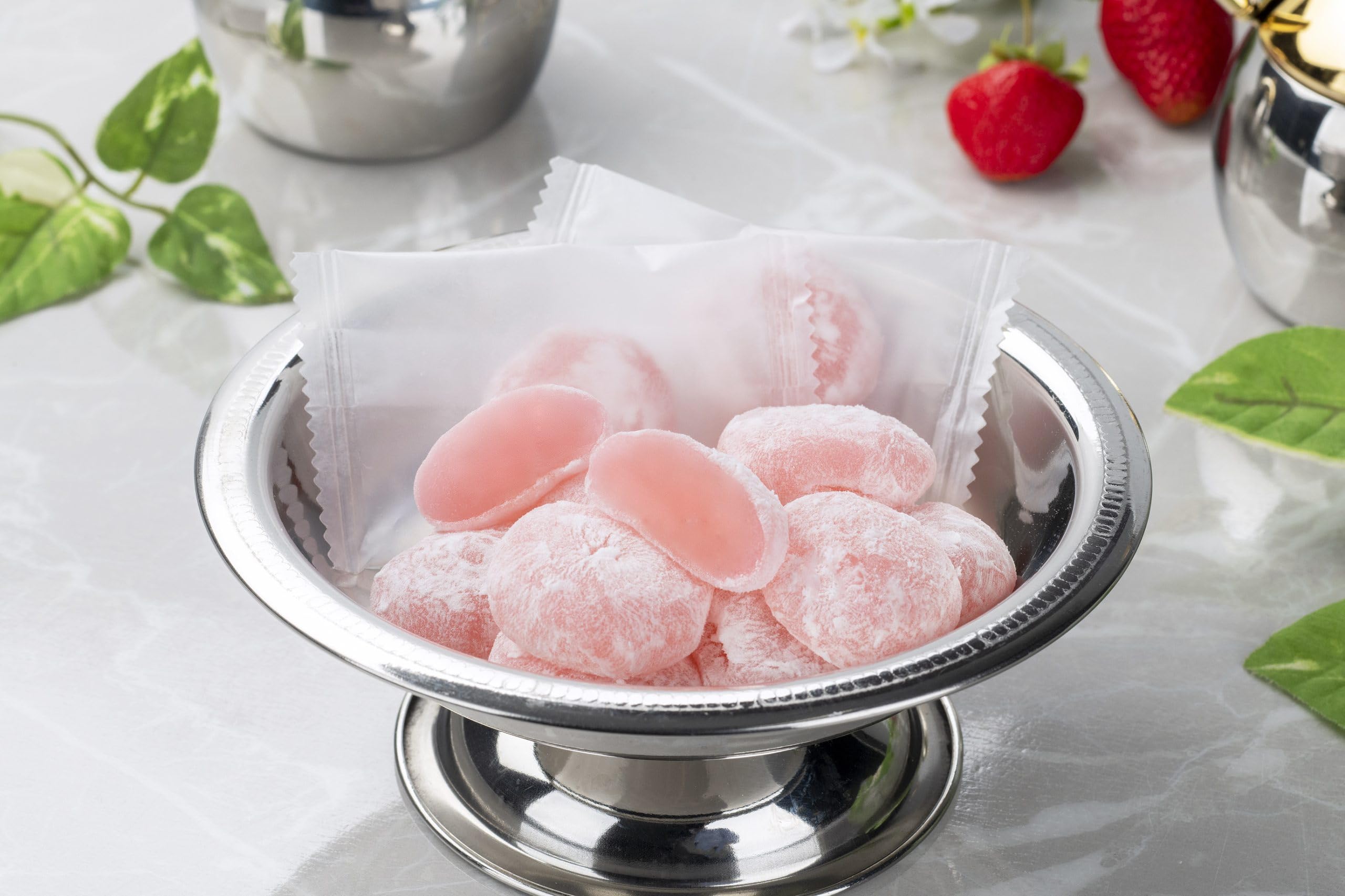 Sakura Box Seiki Mochi gift-ready box emphasizes premium gifting.