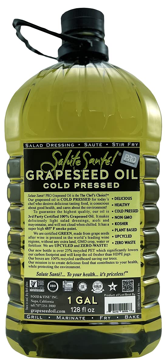 Salute Santé grapeseed oil bottle pour—high-heat cooking ready.