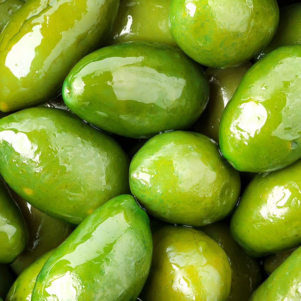 Sanniti Bella di Cerignola olives close-up, showing plump, buttery texture.